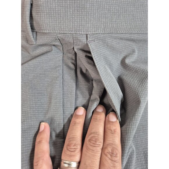 TOMMY BAHAHA Men's Shorts Size  50 RG x 10" Golf Shorts Chip Shot Fog Gray (04) - Picture 8 of 16